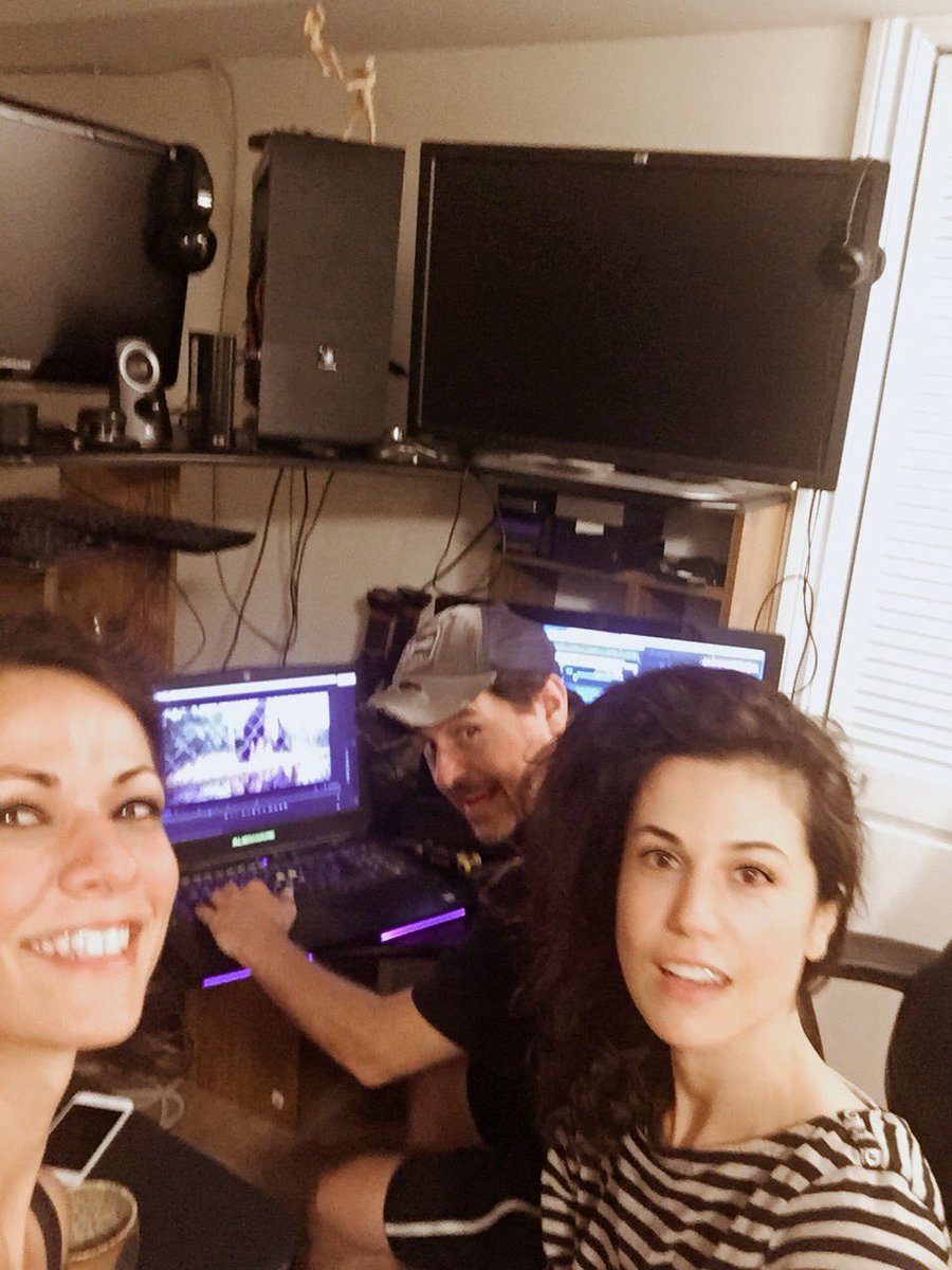 radaslab's tweet photo. Back in the editing room with the crew.#musicvideo #lovethese #ComingSoon 🎬🎶 https://t.co/PhJIUVF3cX