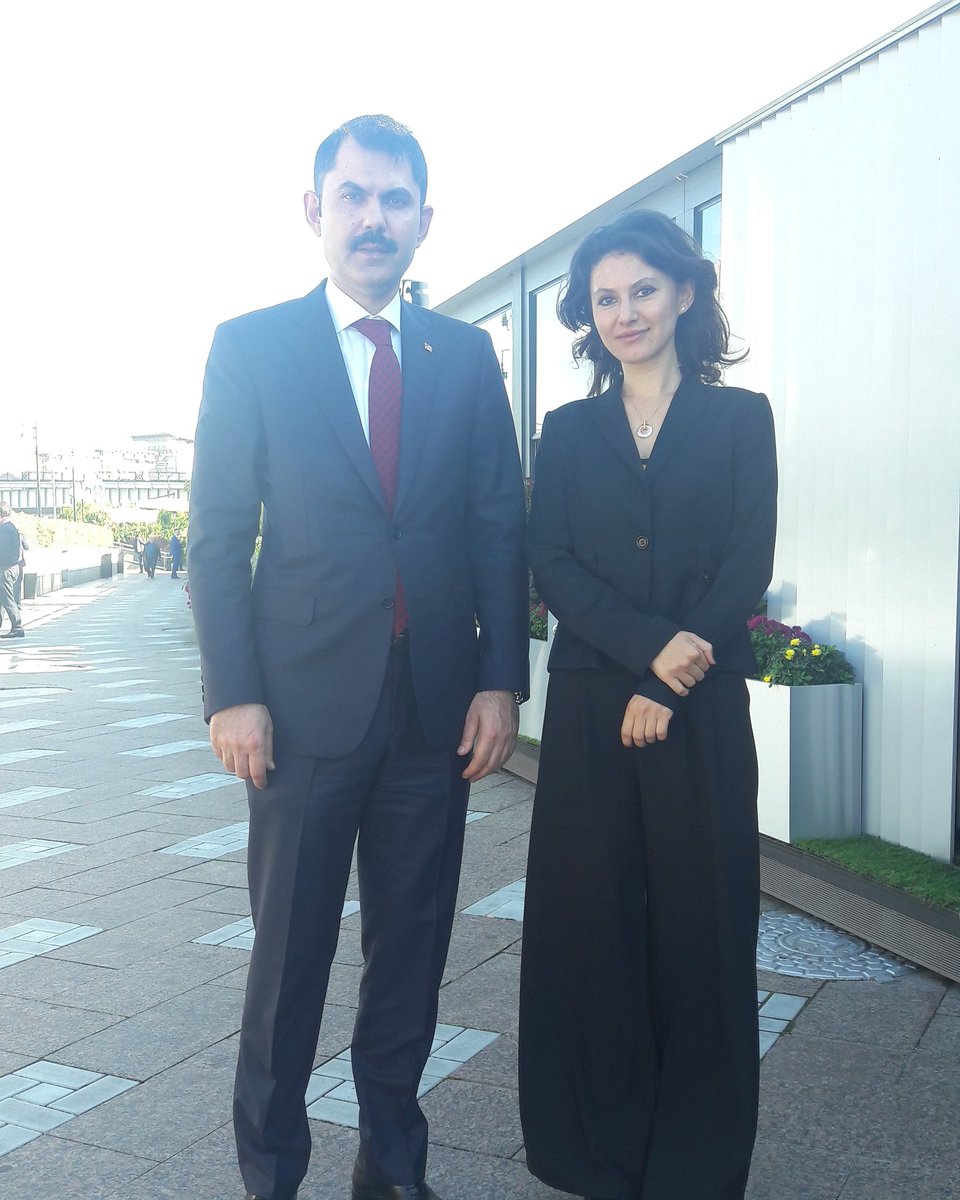 DirierUrun's tweet photo. Çevre ve Şehircilik Bakanımız Sayın Murat Kurum ile Türk inşaat firmalarının Rusya'daki proje ve potansiyelleri üzerine konuştuk.. #moskova #moscow #proestate https://t.co/3JDyB6IdI2