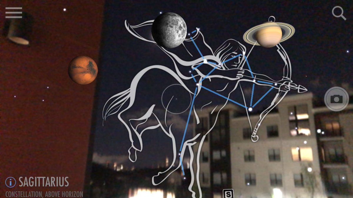 pppdreams's tweet photo. The view from my balcony last night. #moon #pluto #mats #sagitarius #nycskyyline https://t.co/fFvHflvqwW