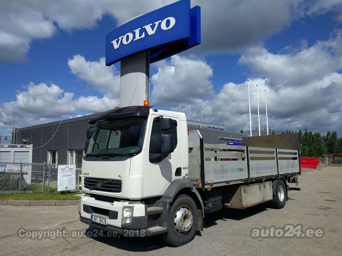 Volvo Estonia kasutatud veokite platsilt leiab igat värvi ja spetsifikatsiooniga veokeid. Vaata järgi auto24.ee / Müüja Volvo Estonia OÜ (ow.ly/gScU30lxh5t) #KasutatudVeok #UsedTruck #VolvoEstonia #VolvoTrucksEstonia #VolvoFH #VolvoClassic