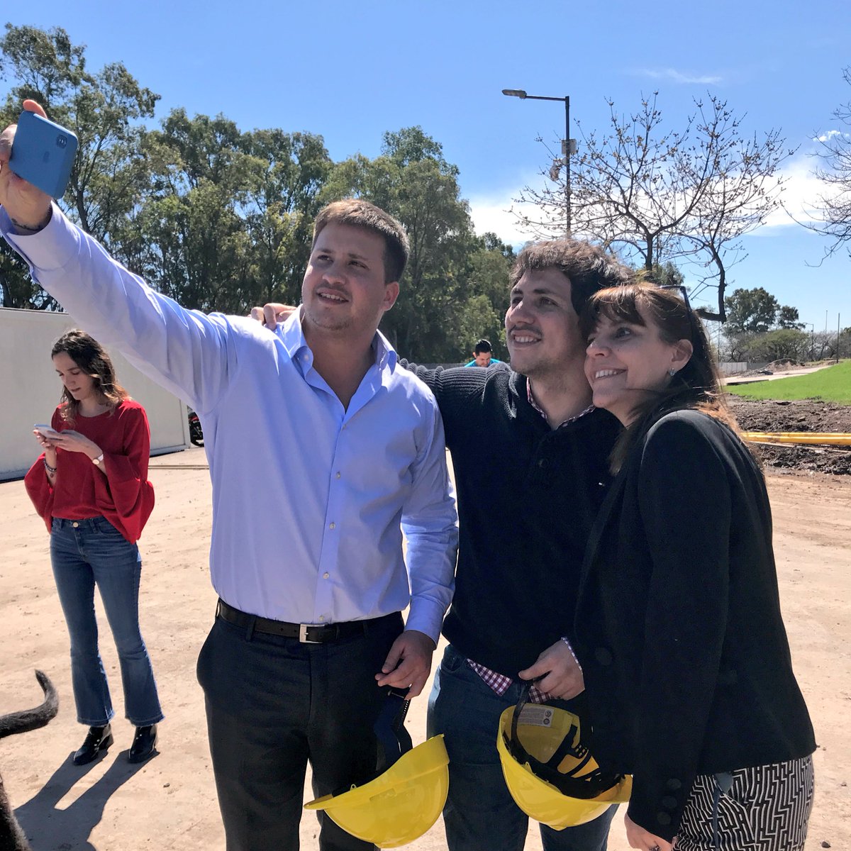 MatiPantanali's tweet photo. Muchísimas gracias @SomosPRO @JProArg @camicrescimbeni @tinchocantera @CorBsAsSur @mkarinaspalla @memedelascasas y todo el equipo por compartir esta recorrida por el #ParqueOlimpico @BuenosAires2018 y mi querida zona sur #PalpitandoLosJuegosOlimpicos #Faltan17Días #VamosBA https://t.co/quLwXaqkUA