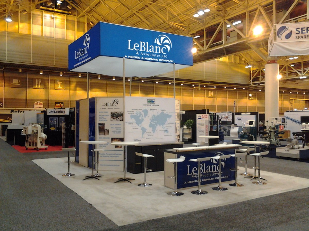 CXExhibits's tweet photo. What Size Booth Is Right for My Business? #CxExhibits #Exhibit #ExhibitServices #EventServices #EventProfs #Tradeshow #bizdev #booth #convention
https://t.co/UJVBBfDV4j https://t.co/BLDLhY5Om3