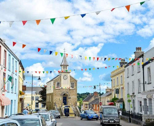 SheafGallery's tweet photo. It’s @NarberthFood festival this weekend! Can’t wait ❤️ and don’t forget to vote for #narberth #MyHighStreet #GBHSNarberth 🎉 @SheafGallery @VisitPembs @visitwales https://t.co/ieaqKsmr0a