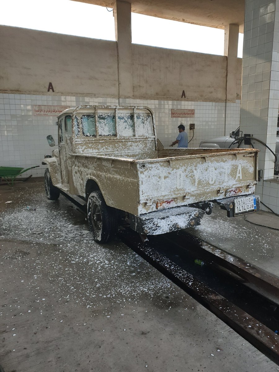 randywhorton's tweet photo. It's old it's a bit ugly. But, it runs and drives. #fj45 #Toyota  #SaudiNationalDay https://t.co/AunMDVpYnz