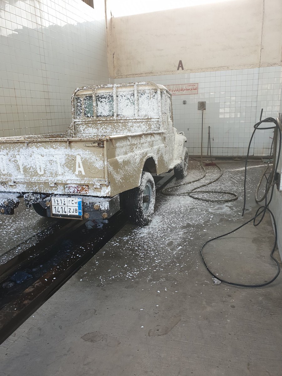 randywhorton's tweet photo. It's old it's a bit ugly. But, it runs and drives. #fj45 #Toyota  #SaudiNationalDay https://t.co/AunMDVpYnz