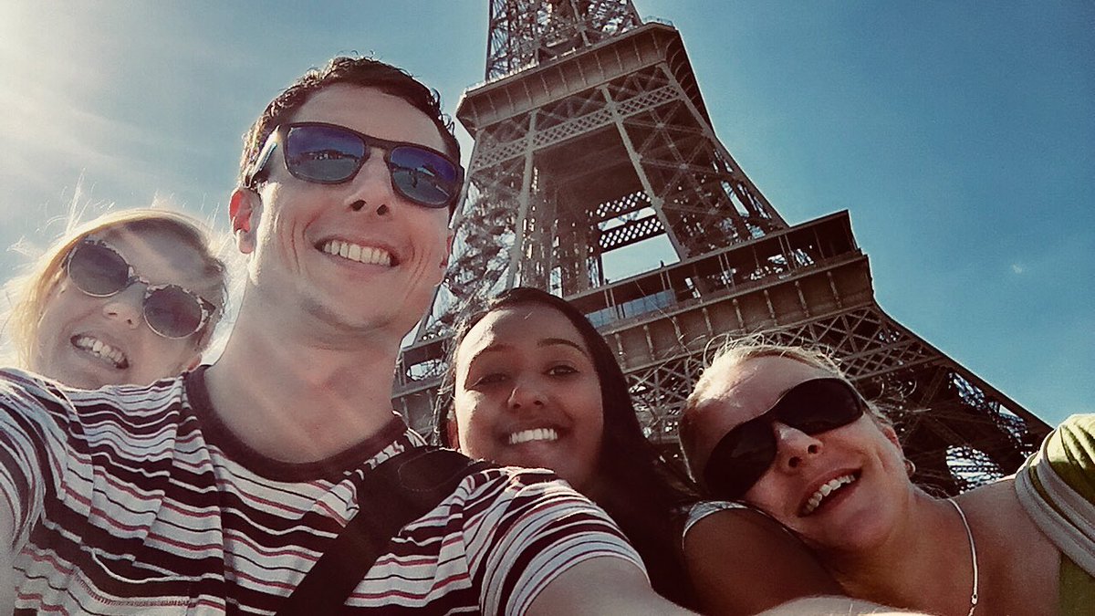 sarah_diver's tweet photo. Great #ERSCongress #ERS2018 in #Paris with this bunch from @LeicesterBRC - see you all in #Madrid (and back at work tomorrow) https://t.co/Hx7tt4IY3k