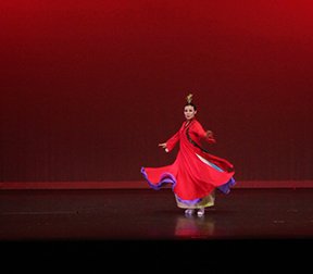 District2Aud's tweet photo. The Korean dancers posed for pictures with @RCSD, the Korean Association of Columbia and the students of @RichlandTwo @RNECavaliers . It was a great night of talented performers and cultural education. We wish the group safe travel on their long voyage home. https://t.co/2PxKVFCKc2