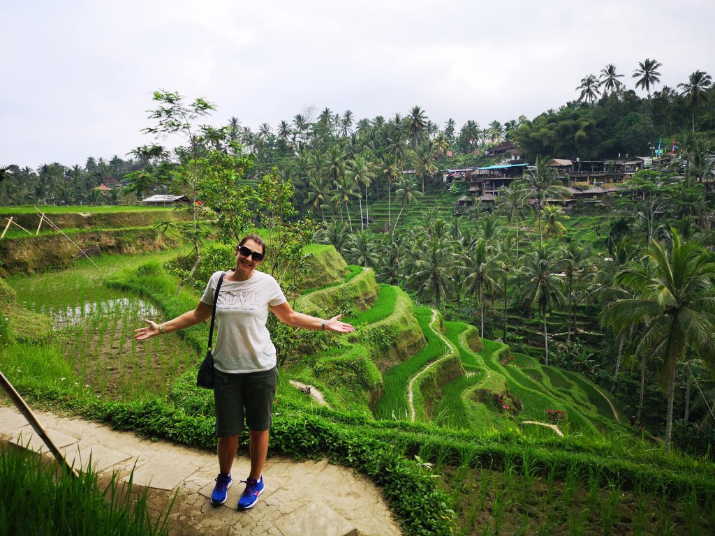 taravic's tweet photo. Beautiful Bali 😍 waterfall, monkey 🐵 forest, temple with sarong #dbstyle and rice terrace amazing place. no filter needed. Just stunning #balidreams #holidaywithmyhubster #makingmemories https://t.co/hvsQJKtLVp