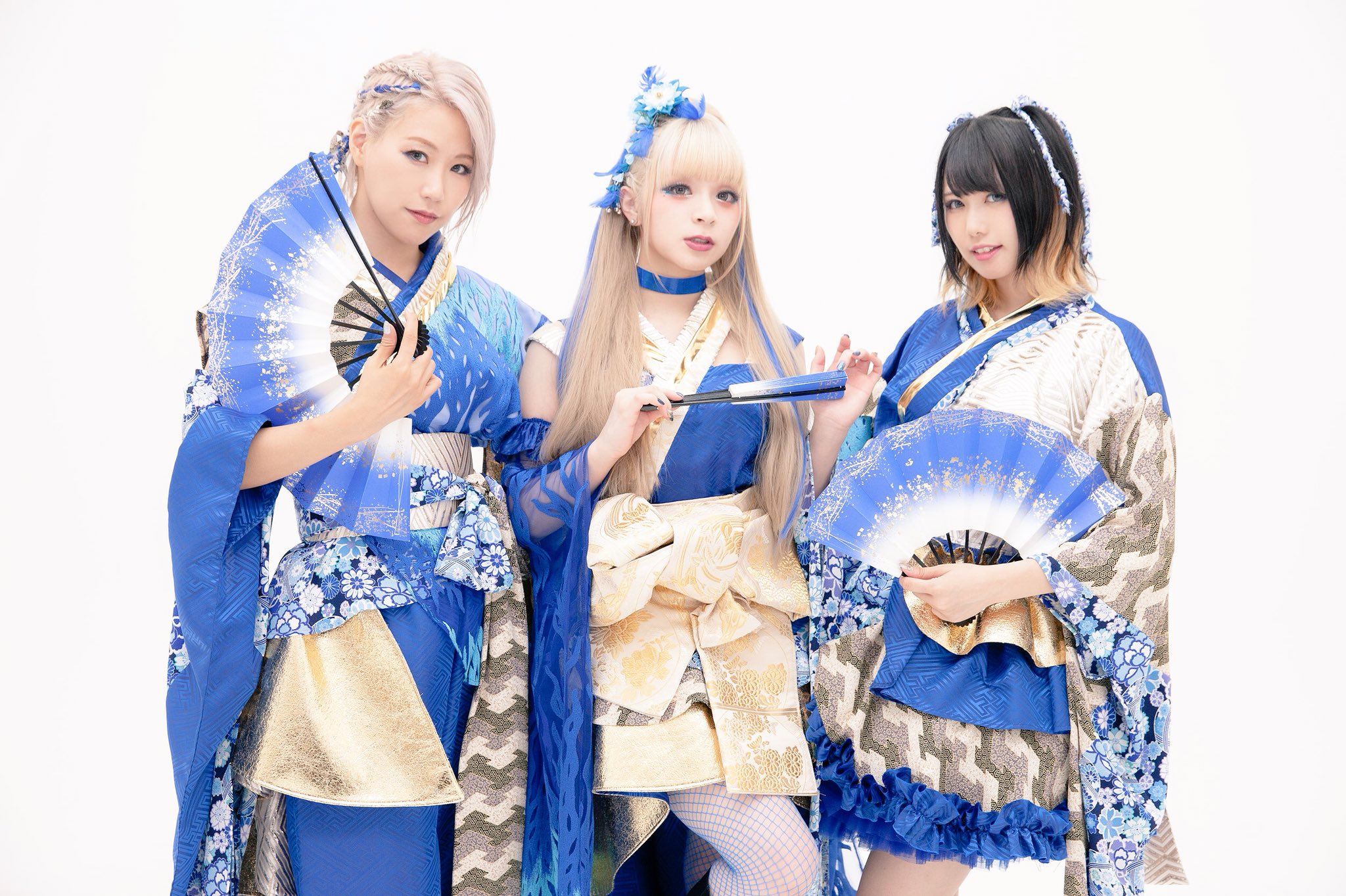 GARNiDELiA MARiA 美依礼芽 ブロマイド 非売品 響喜乱舞 他 奔赴万人现场🔥 💙響喜乱舞💙 #MARiA #美依礼芽 #GARNiDELiA