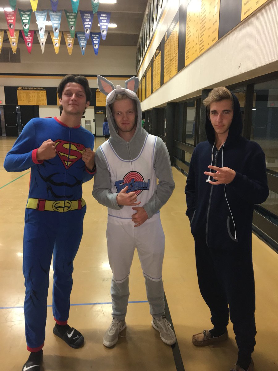 LankAlec's tweet photo. Happy mf birthday brotha  @eliward_  celebrate accordingly much love https://t.co/wJc2XQJp3T