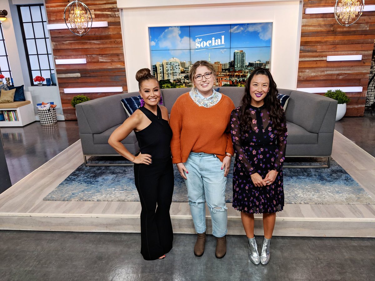 Get_Sorted_'s tweet image. Feeling extra fabulous with the ladies of @TheSocialCTV 💙💫✨ #bossbabes #Entrepreneur #Toronto #getsorted
