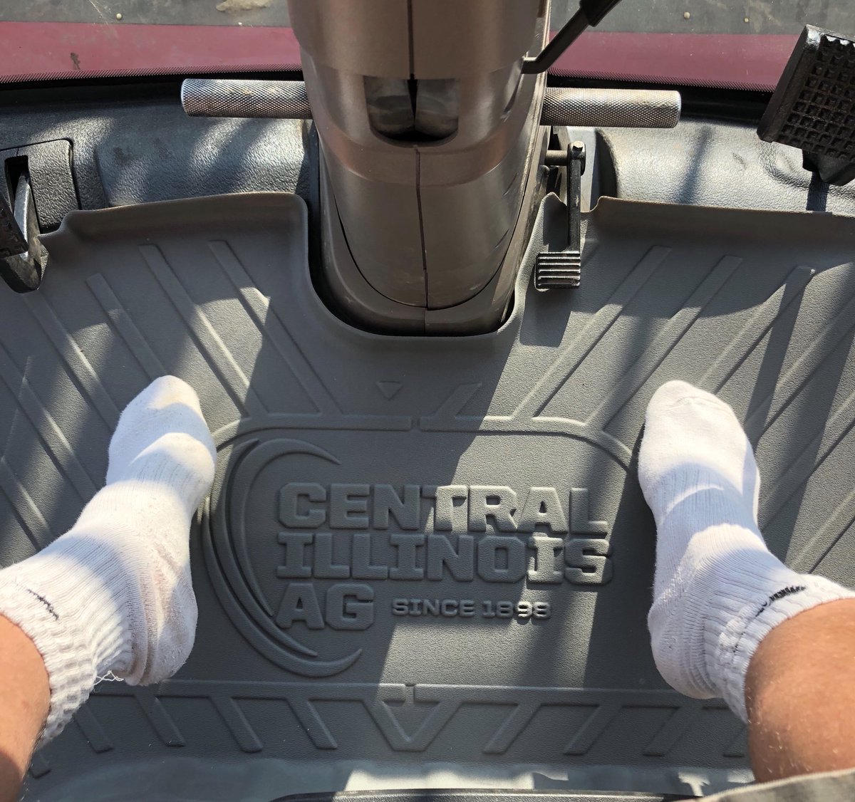 LiveWorkGrowCIA's tweet photo. “Slippers only beyond this point.” This customer is loving their new @tractor_mat! Keeping the cab clean this #Harvest 🌽  #TractorMat @MPSchmidtAG @acoers @TheChadColby https://t.co/JXvcgihVzz