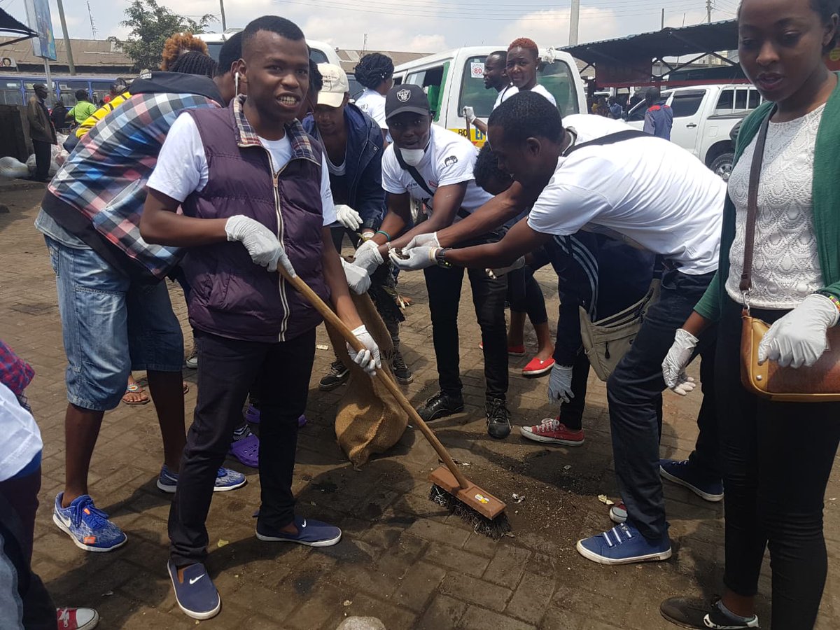 KVSO volunteers participated in a clean up exercise to improve the cleanliness of Nairobi city
#WorldCleanupDay2018