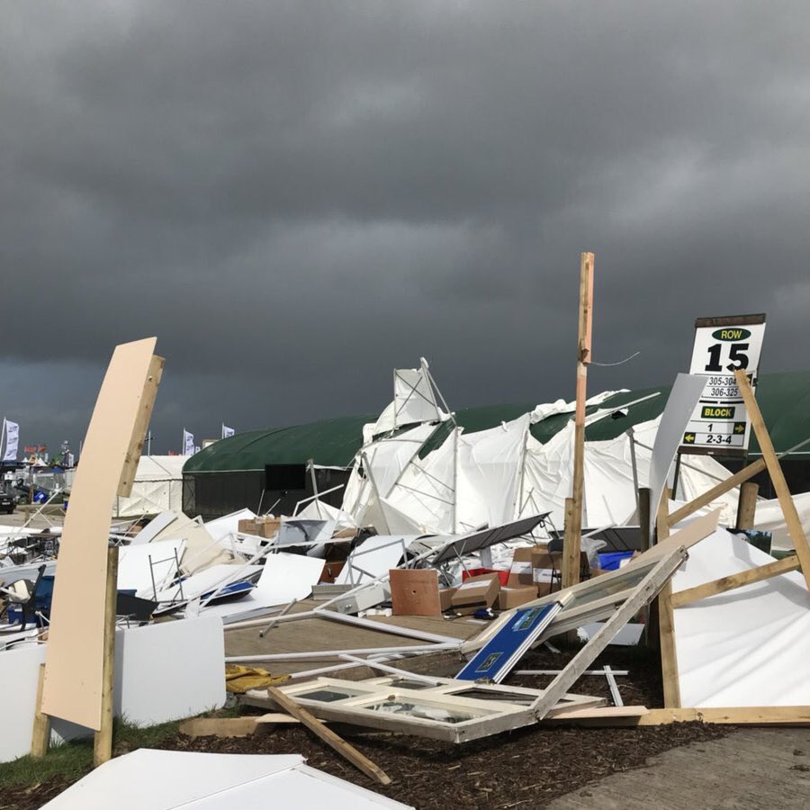 It sill be some achievement to get this on tomorrow. Miraculous even <a href="/NPAIE/">National Ploughing</a> #Ploughing #Ploughing2018 #PloughingLive  #StormaAli 
Stay Safe out there people.