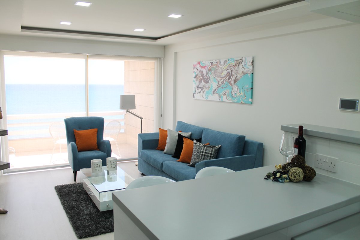 LazuliAptsCy's tweet photo. Incredible apartments, Incredible weather, Incredible views. 
Absolute bliss! 😊 ☀️ 🏖️ 
Check out our apartment 253!
View all our apartments here: https://t.co/sBbUx24QqR https://t.co/SUPYSttWNq