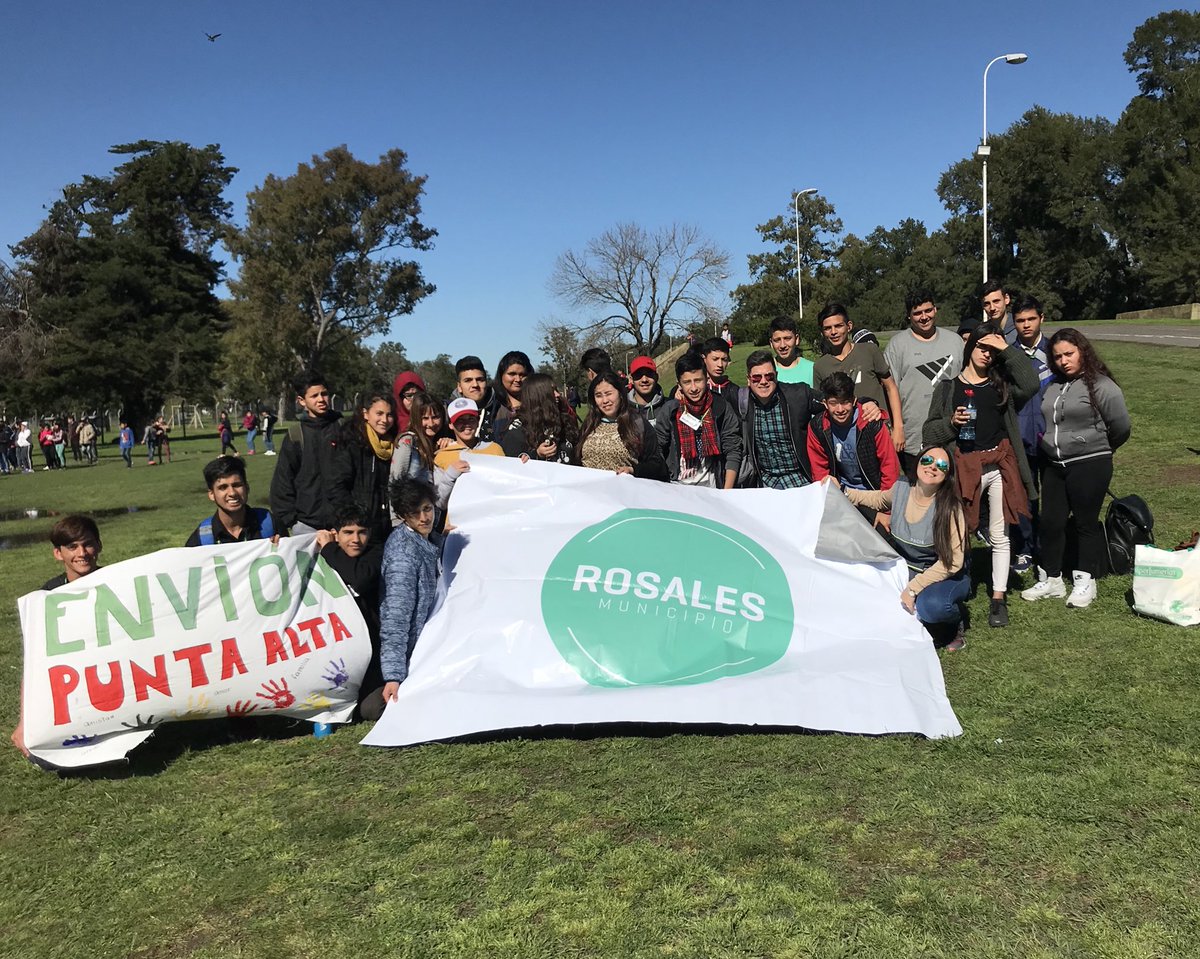 SantyMaidana's tweet photo. Ya estamos en #RepublicaDeLosNiños con el #ProgramaEnvion de @crosalesmuni para vivir #EnvionSosVos2018 Una jornada única de crecimiento y recreación #DesarrolloSocial #NiñezYAdolescencia @MarianoUset @SLopezMedrano @vividevotoBA @MarianGOjeda @pilmolina @Guillermosidoli https://t.co/ffkhF0lCPy