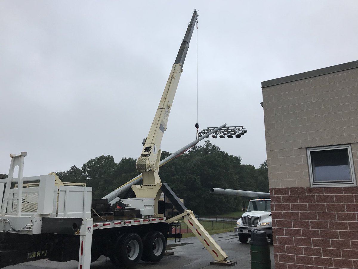 SHSEagleAD's tweet photo. The lights are going up in Sharon! @SHS_Eagles @HockomockSports @SharonSchools https://t.co/95w8LYkTIA