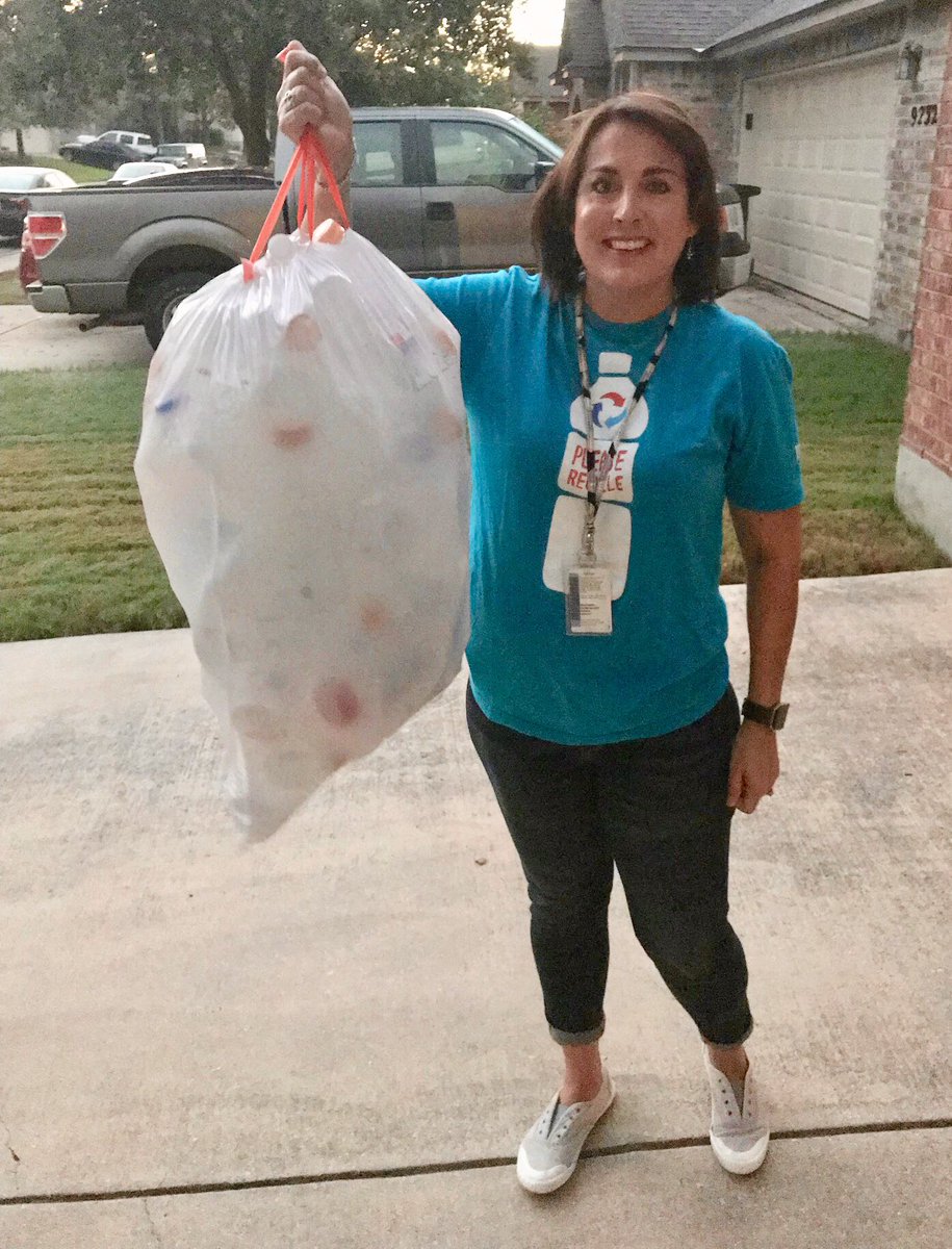 I’m helping fill the Win-Win Bin up.  Kuentz has curbside recycling every Wednesday.  #KuentzProud #PepsiCoRecycling