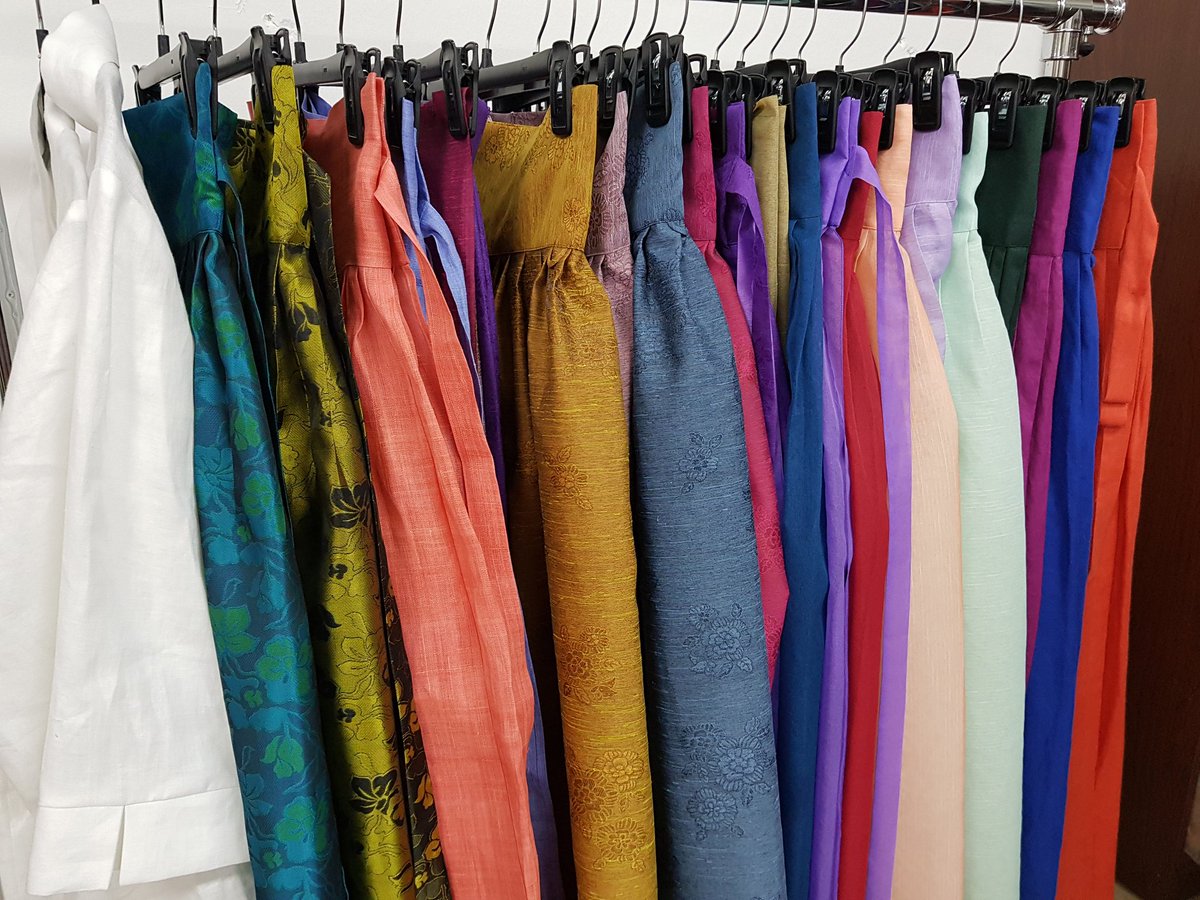 💖이번주 금토에 진행하는 종로 한복축제에 <베틀공방 사이 틈>과 함께 참여합니다. 사진으로만 보았던 <녹두공방> 제품을 직접 만나볼 수 있는 기회! 열심히 준비했답니다. 많이 보러 와주세요~ 😋 #종로한복축제 #녹두공방 #베틀공방사이틈