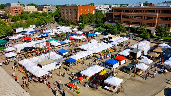 Sample tasty small plates from top #Evanston chefs during <a href="/EvanstonMarkets/">EvanstonMarkets</a> Truck to Table event this Saturday! ow.ly/eDts30lS34f