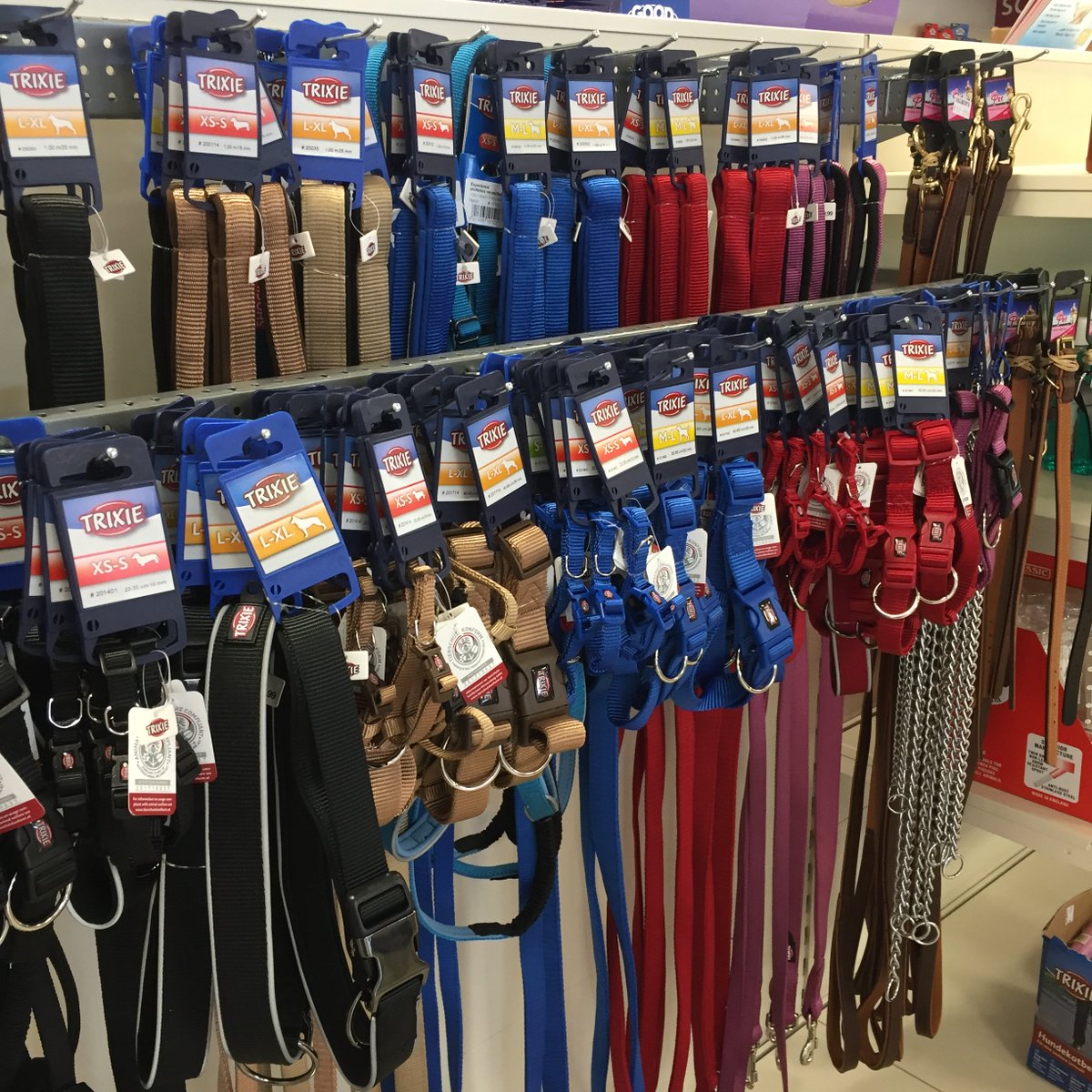 SalmonsStore's tweet photo. leads,dog beds, wide range of pet accessories in stock.
#pets #leads #bed #doglife https://t.co/qbXl5lLmX7