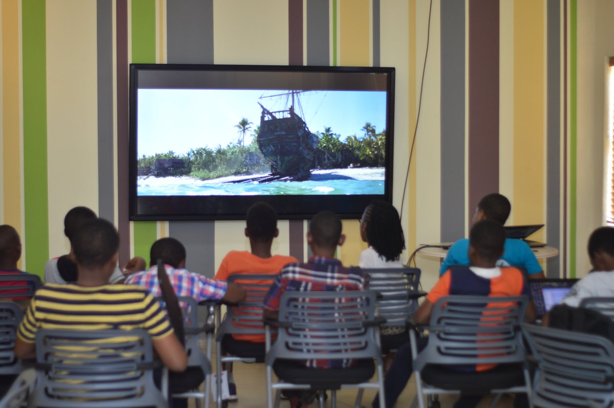 genesystechhub's tweet image. Ahoy! Since today is #TalkLikeAPirateDay  &apos;tis a wee throwback t&apos; when our #Codeville sprogs watched Pirates o&apos; th&apos; Carribean. ⚓️😎
#weAreGenesys