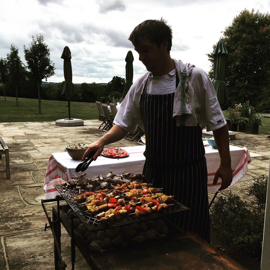 Gisbysgame's tweet photo. We are doing shoot catering on local shoots this season.Lovely to still be able to BBQ for the early partridge days. We can provide catering to any shoots- big or small,formal or informal,rain or shine!
#eatgame #localfood #shootlunch #hampshire #gameseason #partridge #catering https://t.co/8bDmAlZj6G