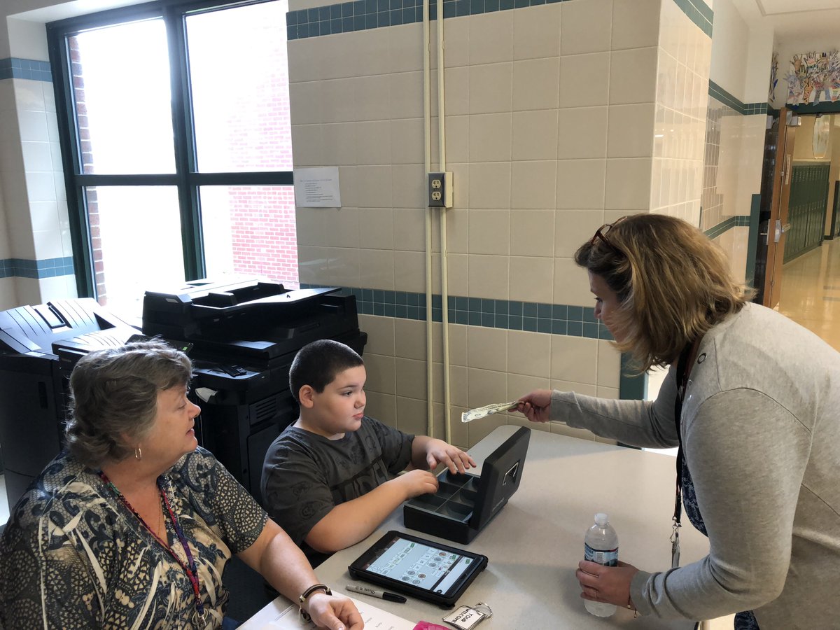 WilliamStreet14's tweet image. Mrs. Webster's class is learning real-life skills through the Coffee Cart. This is a fabulous opportunity for students to learn social cues, customer service, management of money, respect, responsibility and many more skills.  #reallife
#CustomerService #opportunities