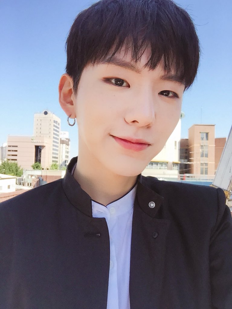 MonbebeGT's tweet photo. @OfficialMonstaX [#MONSTA_X]
Junto a #MONSTA_X 
Dulces #festividades season 7 ❤
#MonstaXselca #Ultimas #SelcaVersion 📷📸

0926. Vamos a encontrarnos el día “#MonbebesBirthday” 😘

#MONSTAX #SHOWNU #WONHO
#MINHYUK #KIHYUN
#MX_HOLIDAY7 #MX홀리데이7 https://t.co/xvE2aX4Jau