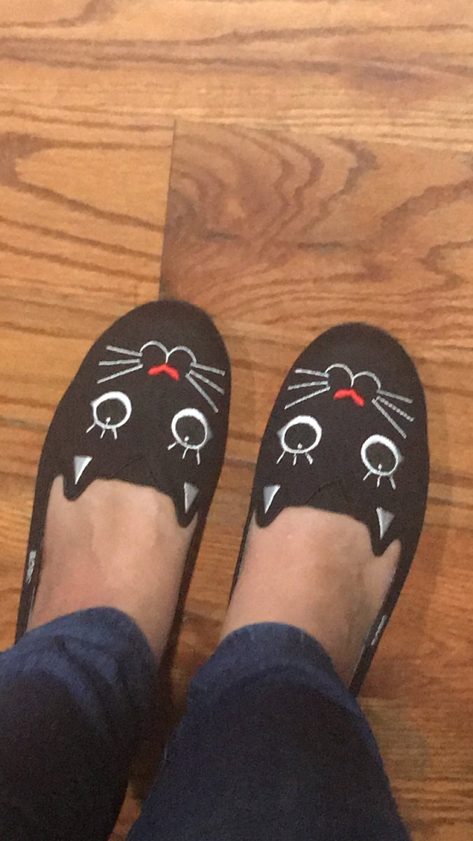steffiblack1's tweet photo. #catshoes for my #birthday!!! #meow #excited #followme #follow #me #needfollowers https://t.co/1zZnQTo0eA
