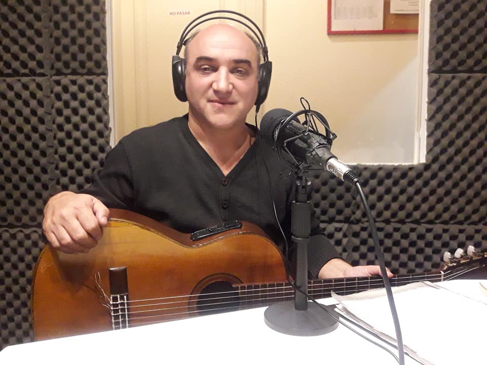 LilyConductora's tweet photo. Programa LA Hora de La Nada, del 12/09 @RADIOZONICA artista de @dalemusicaprod presentando su disco AMADA MIA. https://t.co/B9gIhlPTDh