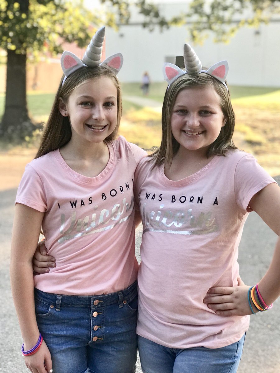 Squad Day is off to a great start at OMS this morning #HOCO2018 #HPRD #cuties <a href="/ozarkschools/">Ozark Schools</a> @Middlebillies @ozarkhighschool