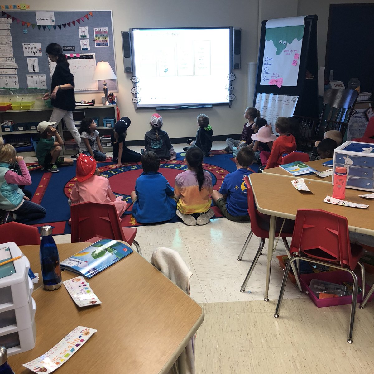 cshoffman1's tweet photo. Loved being in Ms. Boss’s room for math. “How did you know?” S explaining their math thinking and then a quick mindful minute to reset @BAElementary #TigerPride https://t.co/zulIscWu9V