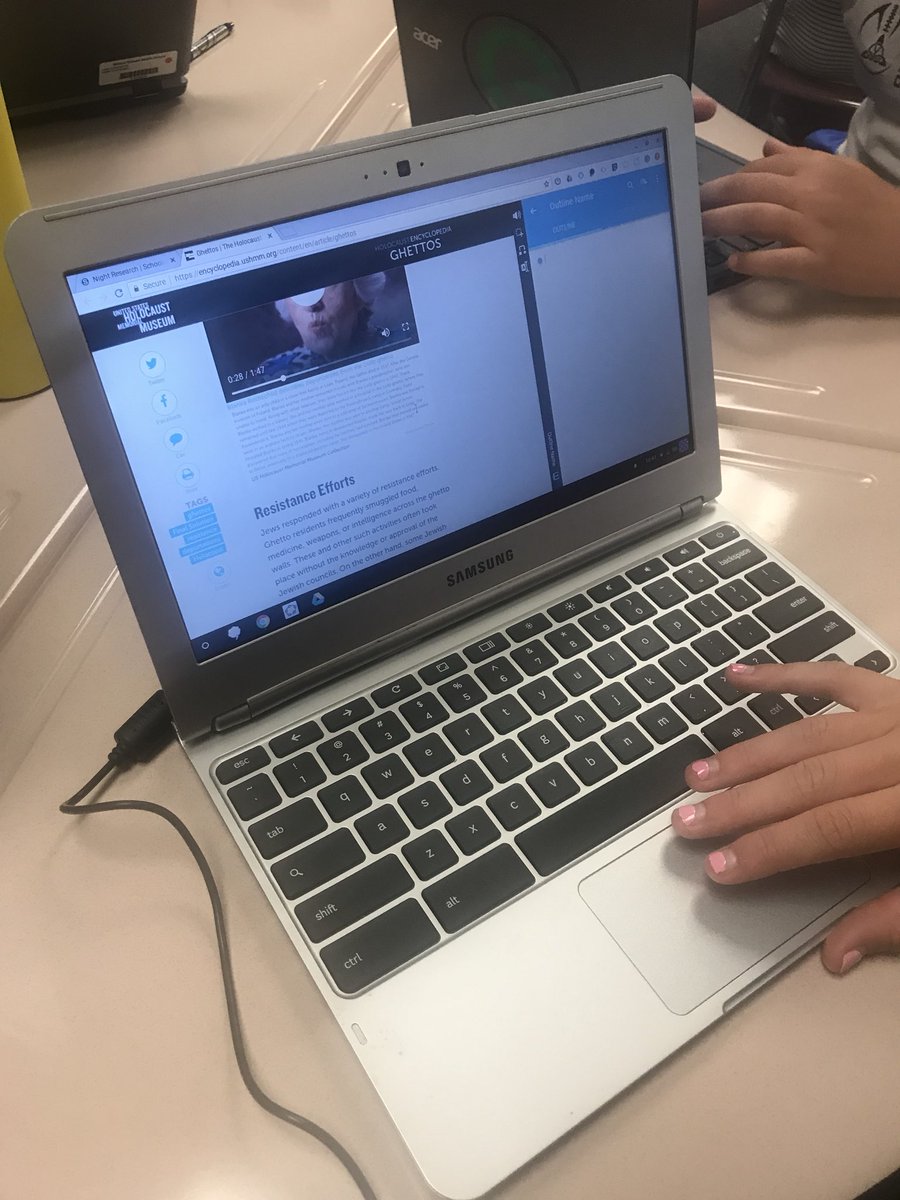 lbrauzdcs's tweet photo. First anchor chart of the year!! #8thgradeLanguageArts learners are reading articles about the Holocaust from #ushmm and are using Google Keep or Snap and Read to “jot” their thoughts!! #stopthinkjot @DublinSchools @gmsDCSD https://t.co/QM41GI95Ic