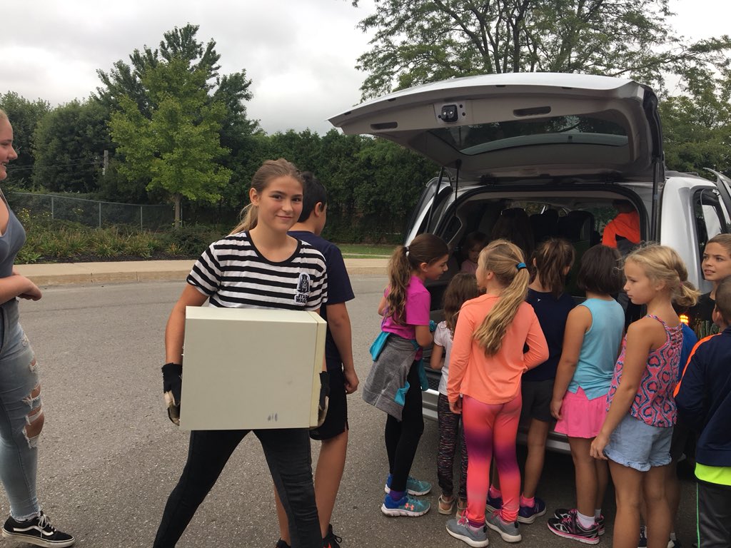 MissDiLibero's tweet photo. Day 12- a huge thank you to the Matkowski family for bringing a huge donation of electronics today for our red bin! Thanks to our Intermediates for helping unload! @orchardparkdsbn https://t.co/vyiprbGJcF