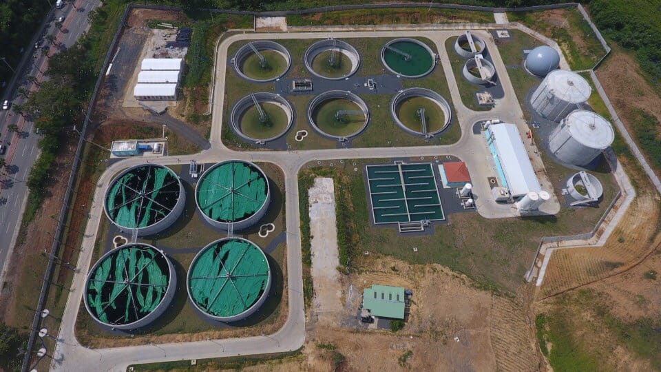 caasdrd's tweet photo. La Estación Depuradora de Aguas Residuales Ozama-La Zurza será inaugurada y puesta en funcionamiento en primer semestre del año 2019. @AMontasOficial. #RDCreceYSeDemocratiza #PlantaCAASD https://t.co/FodYWPiqA3
