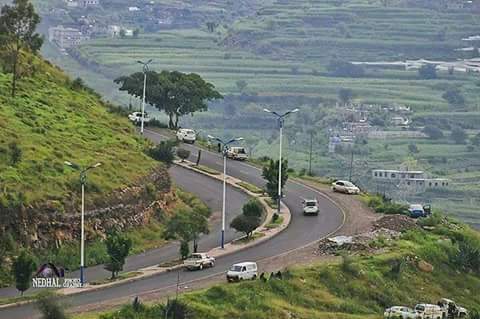 لست  لأنتظر أحد ليكملنى 
انا مكتمل بذاتى وان أتى شخص 
إلى حياتى فما هو إلا نجم يزين سمائي 
وان رحل فما أجمل السماء وهى صافية