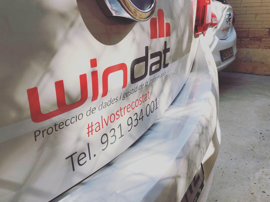 windat_eu's tweet photo. Hem renovat la nostra flota de 🚗!
Nous vehícles i nova imatge! 🆕
.
.
.
#alvostrecostat #Windat #Opel #Corsa #vinil #FreixedesDissenyiRetolació #protecciódedades #gestiódelainformació #datamanagement #dataprotection https://t.co/wPBLKs8vl2