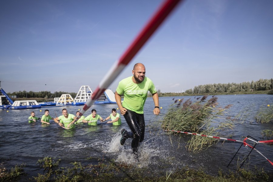 landmacht's tweet photo. De B-Vustbt Longhorns hebben zich vandaag laten zien op het NMK #ObstacleRun. Met 12 km en 50 hindernissen was er een zeer professioneel parcours opgezet door Sportcommissie #Landmacht. Iedereen had naderhand naast modder ook een lach op zijn of haar gezicht #FitForAction #vustco https://t.co/RQsBWzRBeb