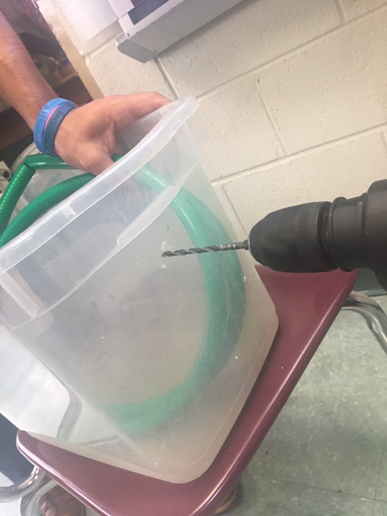 _Snail_Samurais's tweet image. One of our members drilling a hole into our new snail filter ! #snailfilter #snails #drill #challengers #teamwork #afterschool #ps28 #projectreservoir #chinesemysterysnails