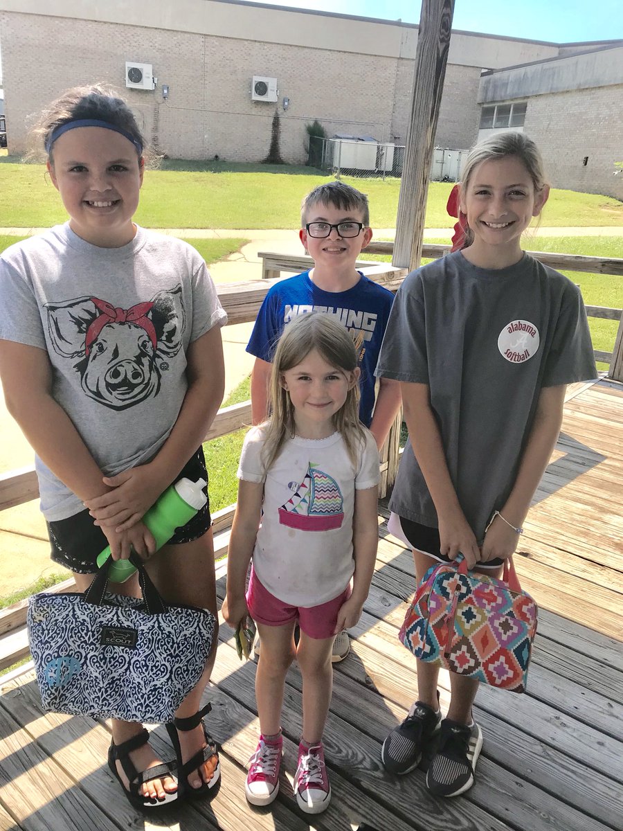 Our BETAS are always BUSY! Another way they SERVE in our school is by escorting new students to class and eating lunch with them on their first day! Today we welcome Kindergartener Alexis to RES! #betacon19 #leadbyservingothers <a href="/nationalbeta/">National Beta</a>