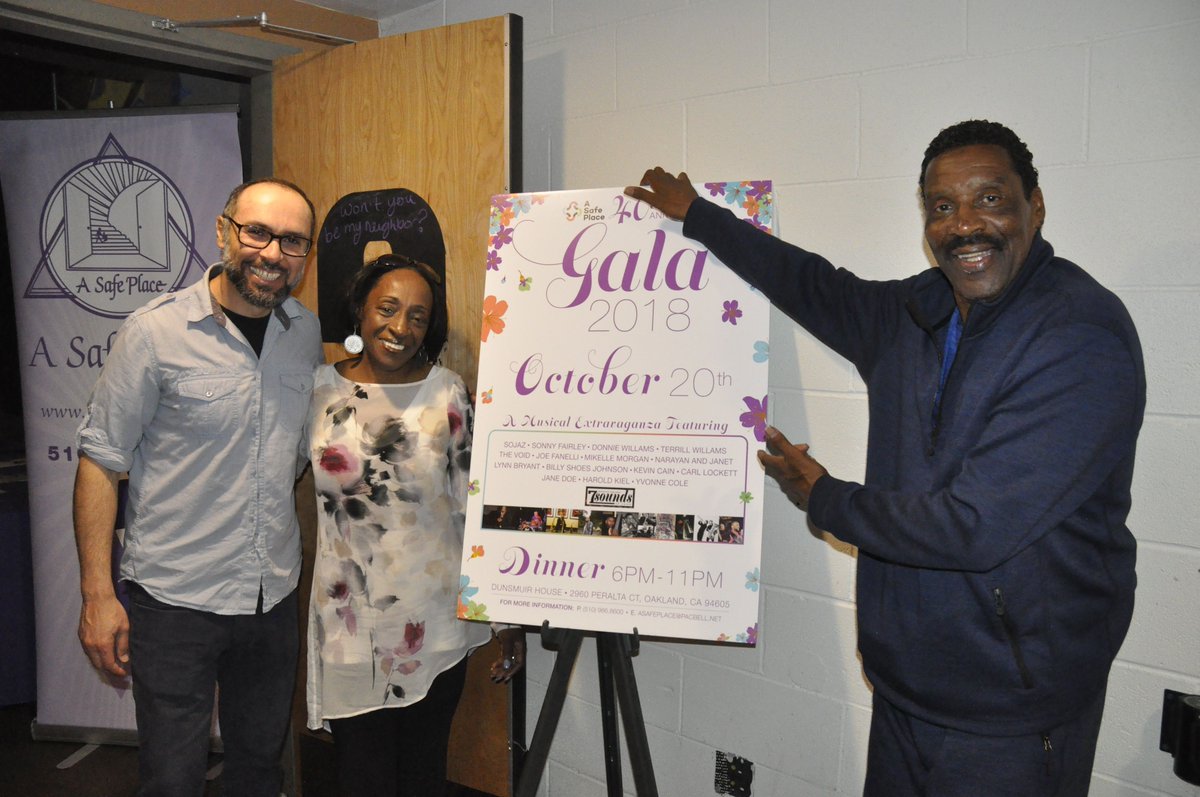 ASafePlaceOAKD's tweet image. Amazing to see everyone who attended @ASafePlace4u free screening of @CrimeAfterCrime, part of our 40th Anniversary. Big thanks to filmmaker @YoavPotash with Carolyn Russell, director @ASafePlace4u, and @Athletics legend, Mike Norris #SafePlace40 #domesticviolence