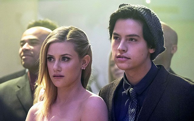 alloydotcom's tweet photo. Lili Reinhart Claps Back To Haters With Joke About Her Sex Life With Cole Sprouse https://t.co/OqeoQbVeQy https://t.co/7VBSZBZUDr