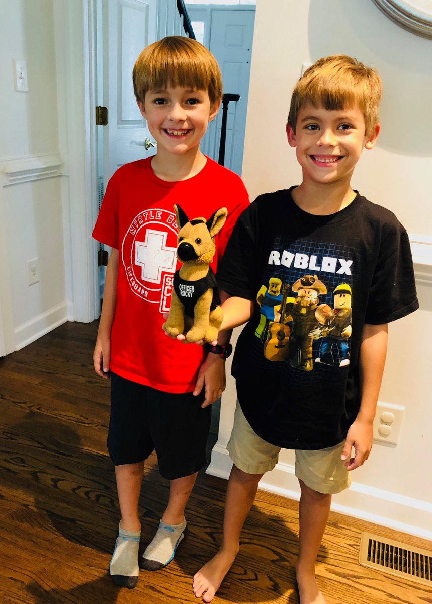 ROCKY hanging out w/ Baucom friends ⁦@Baucom_PhysEd⁩ ⁦@APBias1⁩ ⁦<a href="/RupintaABC11/">@AmberRupinta (ABC11</a>⁩ ⁦<a href="/ChiefLetteney/">Chief John Letteney</a>⁩ ⁦<a href="/ApexPolice/">Apex Police Department</a>⁩