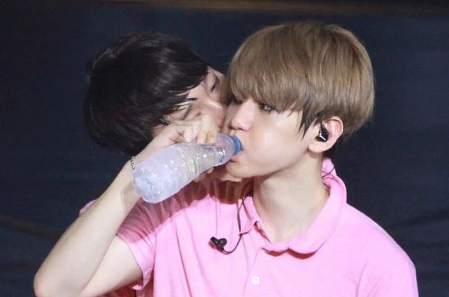 JongdaeLil's tweet photo. my favorite friendship agh my beautiful angels i can’t chenbaek is soo cute💗🤧🤧
#EXO #CHEN #Baekhyun #EXOJD_BDAYCountdown #EXOL_Planning_Something #exol_sobago https://t.co/ukb6OulWb7