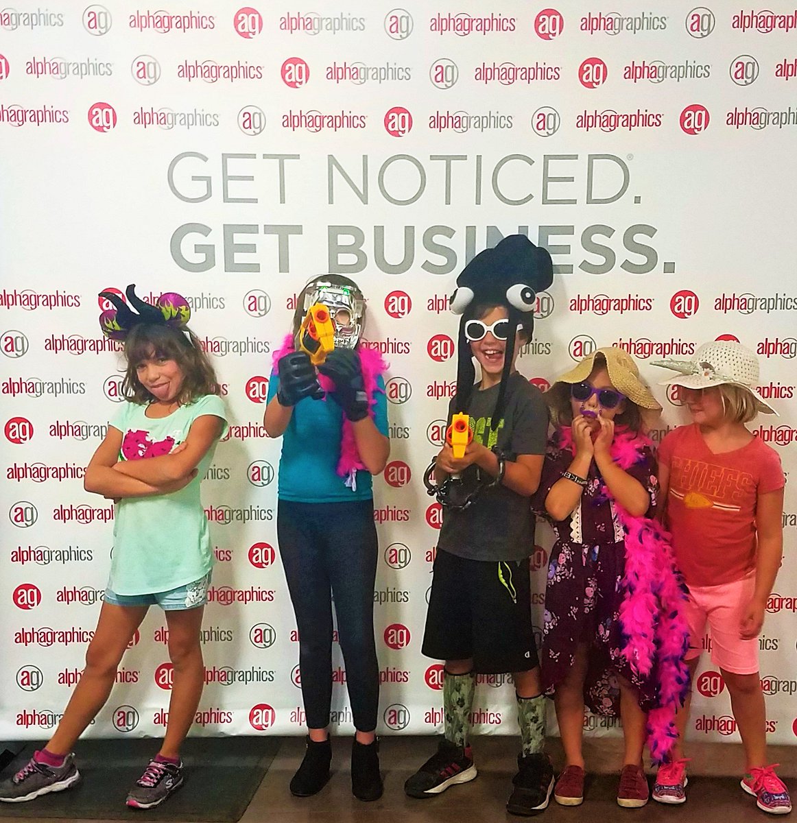 AlphaGraphicsKC's tweet photo. πΈWho needs professional models when we've got the best in town? π
#AGKiddos #StepAndRepeatBanners #AGCapabilities https://t.co/JeMnPm7i6y