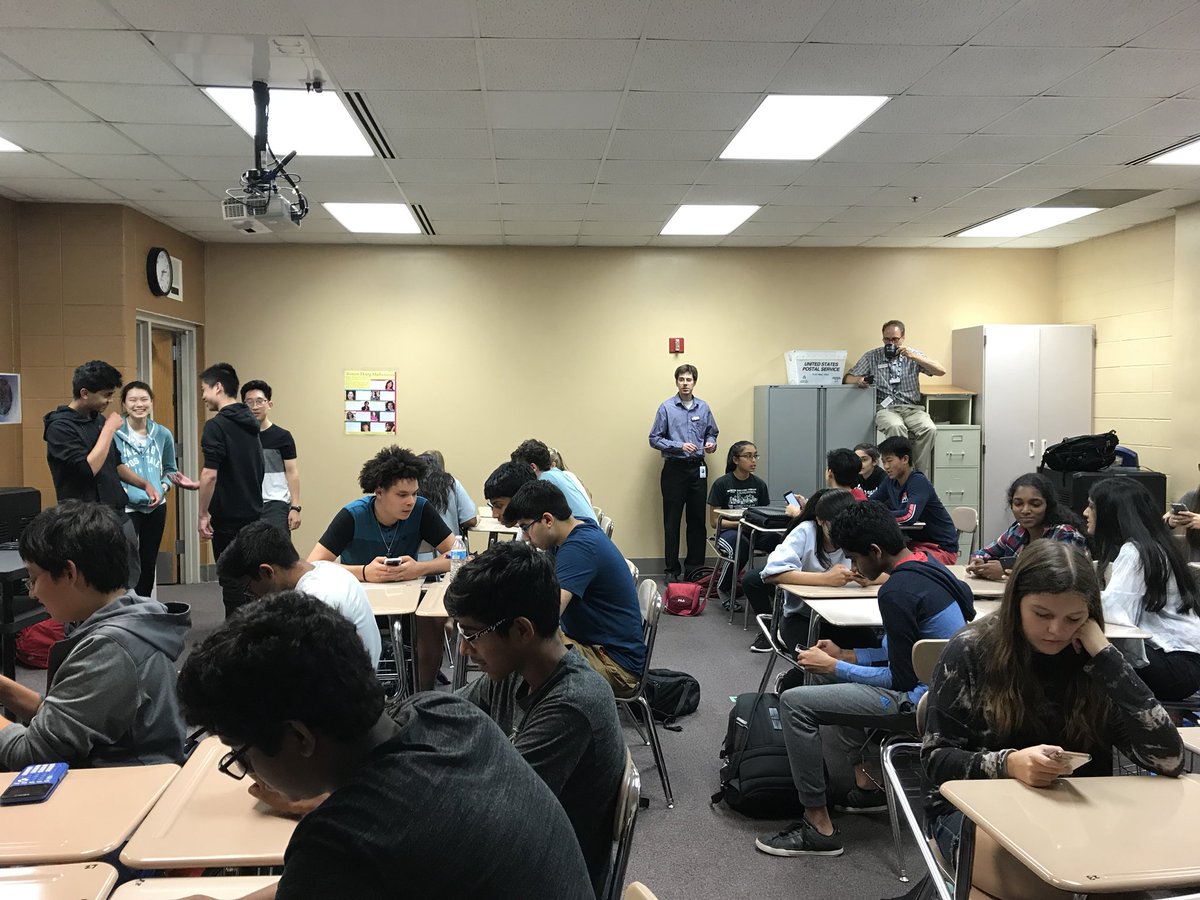 jessie_lavin's tweet photo. NVHS Math Honor Society kicked off first informational meeting of the year!   #NVHSMAT #NVHS https://t.co/ZUn6JR1CMH