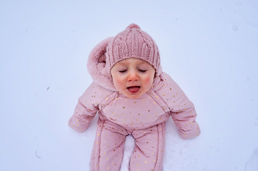 marriedand29ish's tweet photo. Winter Is Coming. https://t.co/ms2OMMq9AO https://t.co/VbigjMJEVd