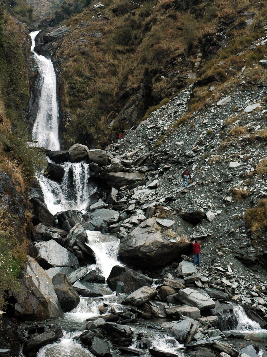 TrippyGram's tweet photo. Bhagsunag Falls, also known as Bhagsu Falls, is an beautiful waterfall situated at Bhagsu village behind Bhagsunath Temple near McLeod Ganj in Kangra district of Himachal Pradesh.
#nature #socialsteeze #sky #sun #summer #beach #beautiful #pretty #sunset #sunrise #blue #flowers https://t.co/XhoNXgtEQl
