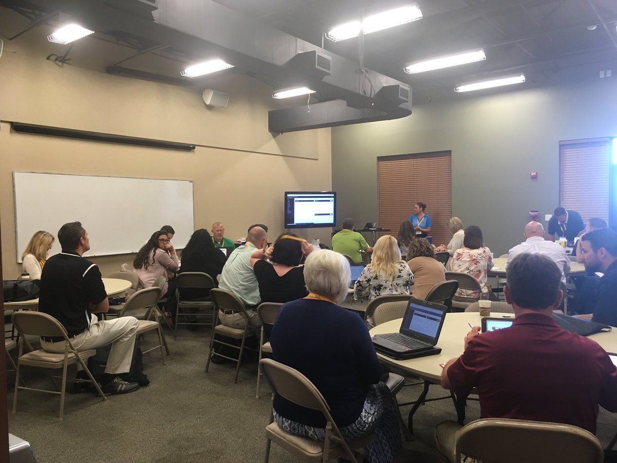 NEEAdvantage's tweet photo. Another packed room with NEE’s Erica Kassel leading a Data Tool Q&amp;A. #NEEConference https://t.co/jlYDiDeVNN